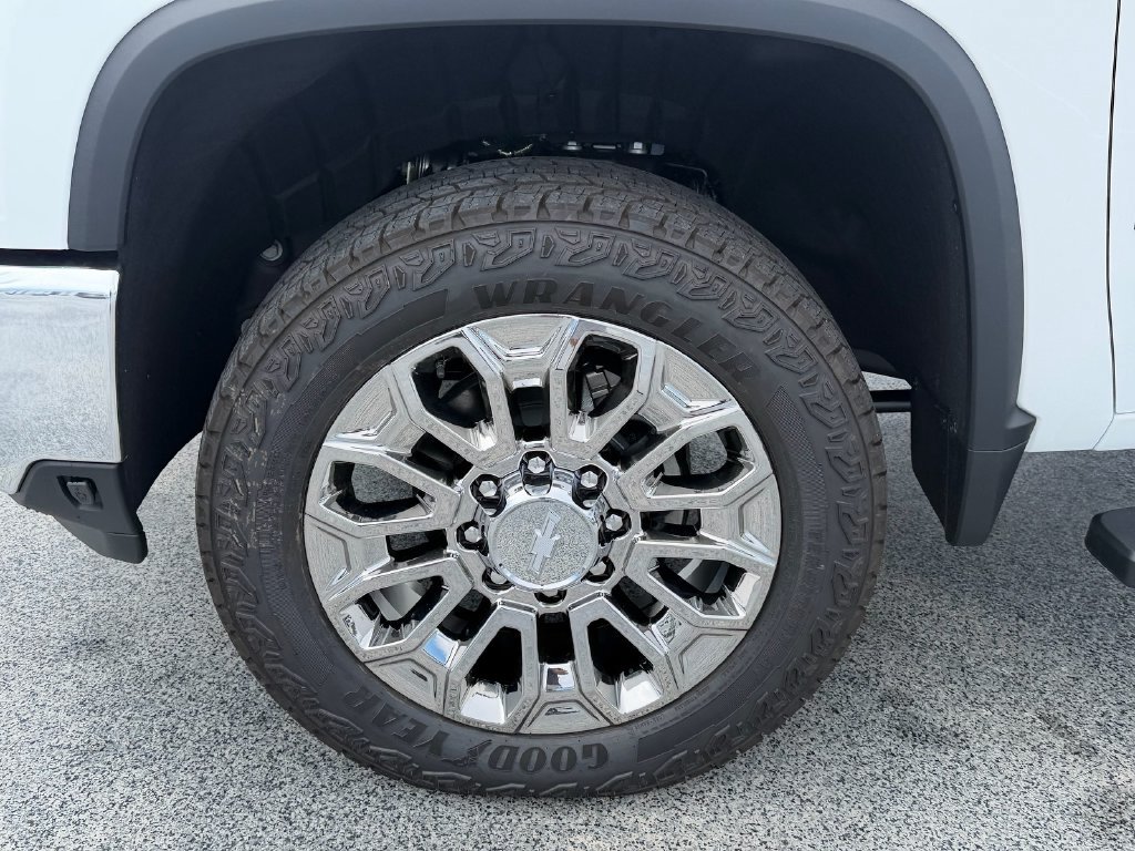 New 2026 Chevrolet Silverado 2500 LT w/ All Star Edition AWD/4WD image 16