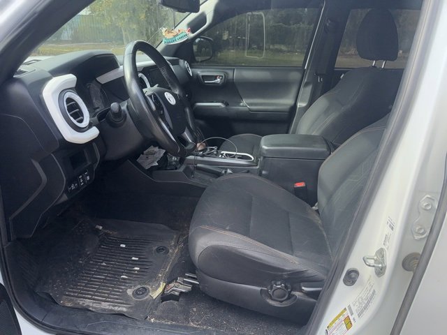 Used 2017 Toyota Tacoma 4x4 Double Cab image 8