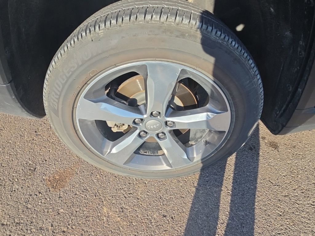 Used 2022 Jeep Grand Cherokee L Limited image 7