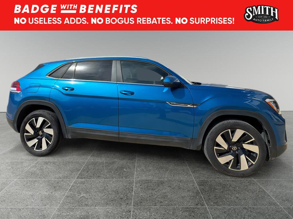 Used 2024 Volkswagen Atlas Cross Sport SE image 3