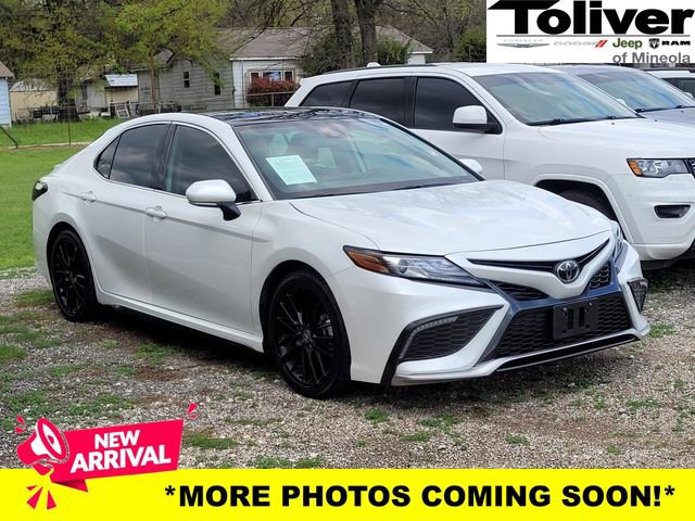 Used 2023 Toyota Camry XSE image 1