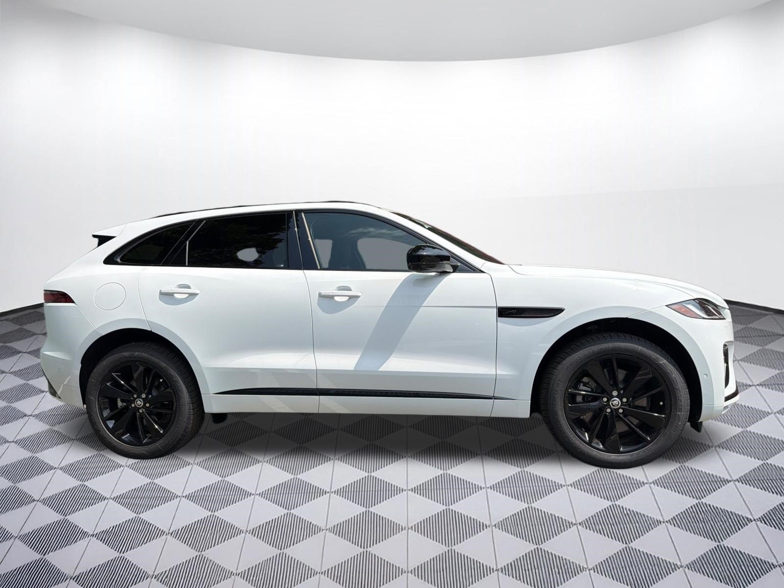 New 2026 Jaguar F-PACE R-Dynamic S AWD/4WD image 7
