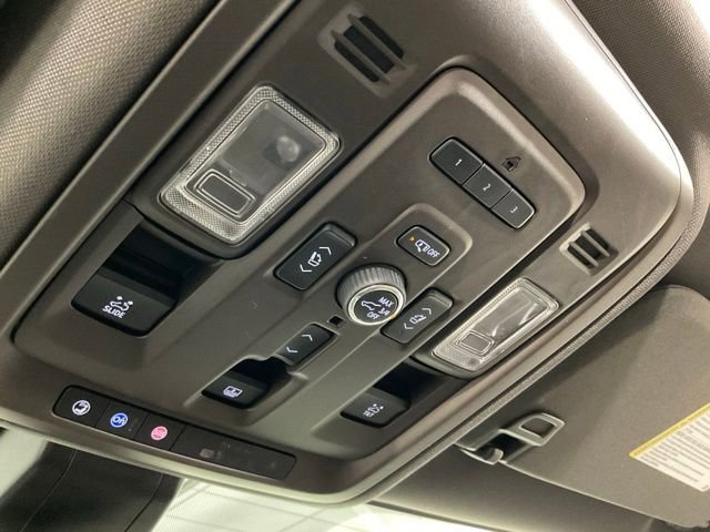 Used 2021 GMC Yukon SLT w/ SLT Premium Package image 23