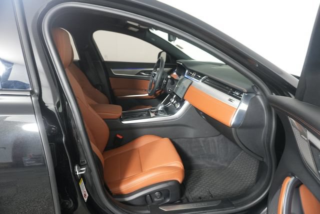 Used 2024 Jaguar XF R-Dynamic SE AWD/4WD image 33