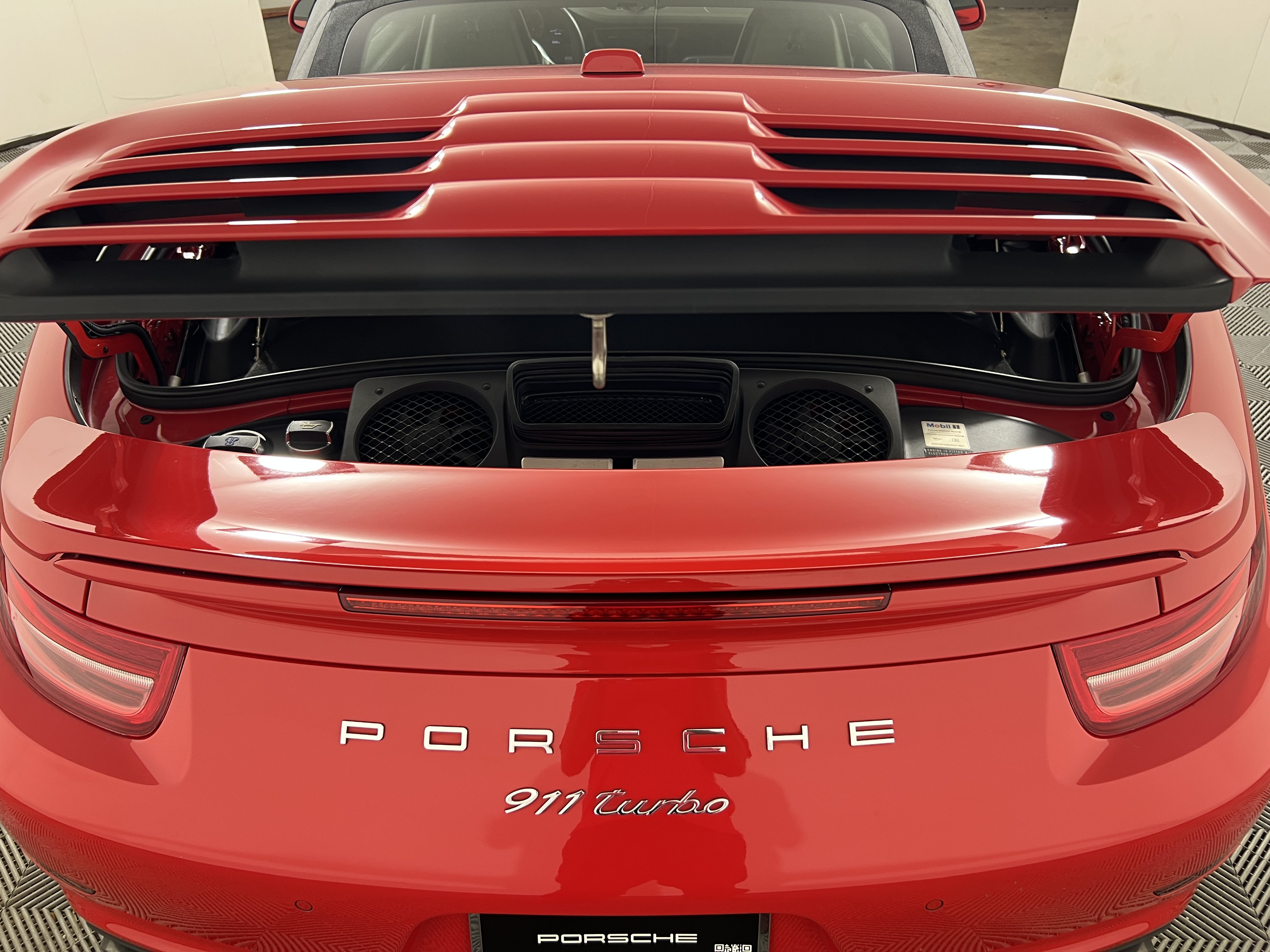 Certified 2015 Porsche 911 4 Cabriolet AWD/4WD image 21
