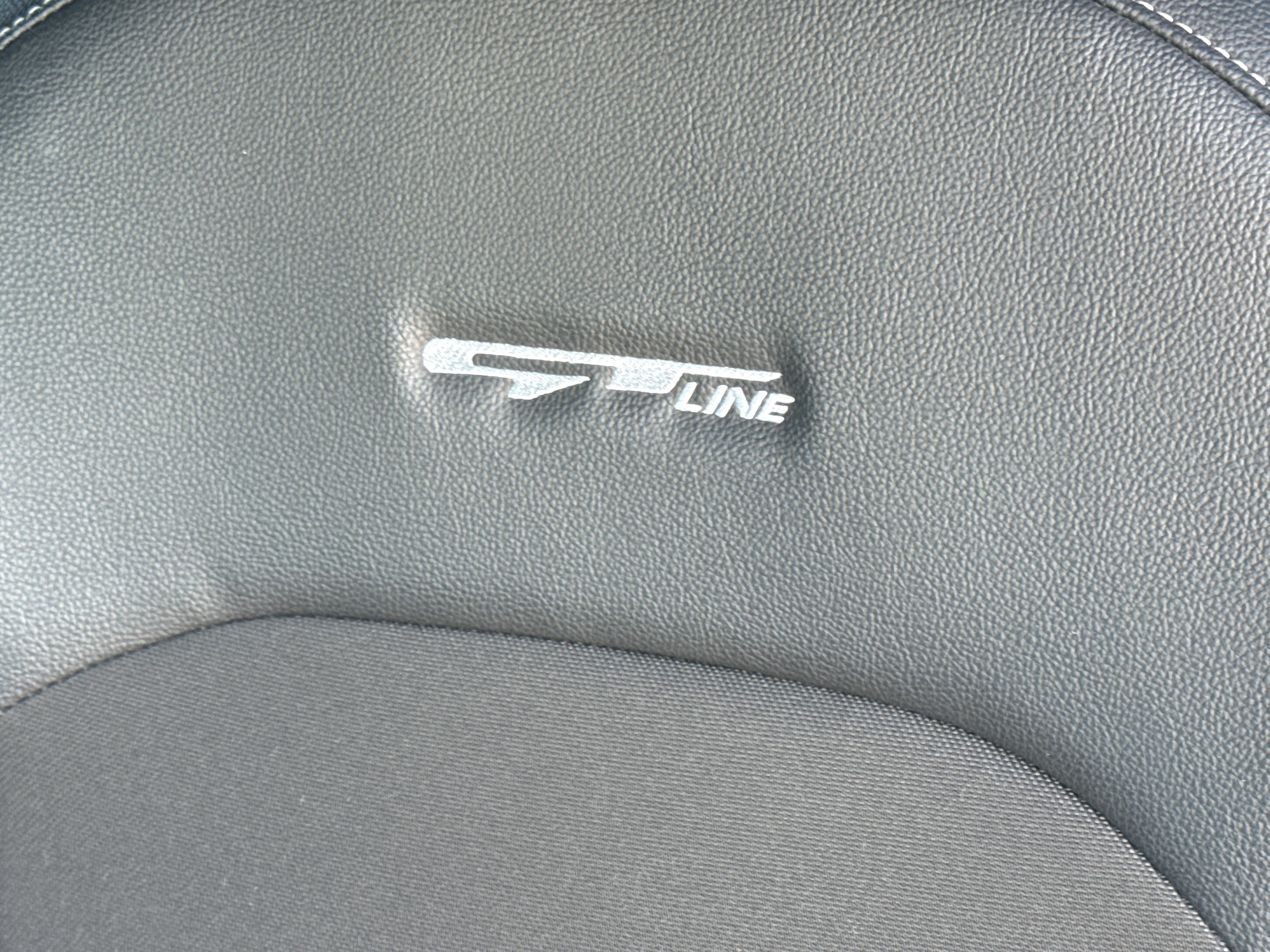 Used 2022 Kia Forte GT-Line w/ GT-Line Premium Package image 5