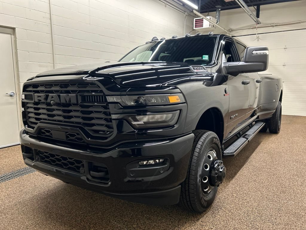 Used 2025 RAM 3500 Big Horn AWD/4WD image 5