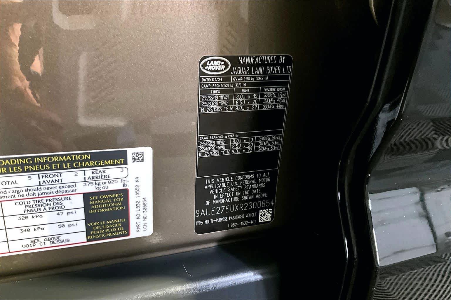 Used 2024 Land Rover Defender 110 X-Dynamic SE AWD/4WD image 34