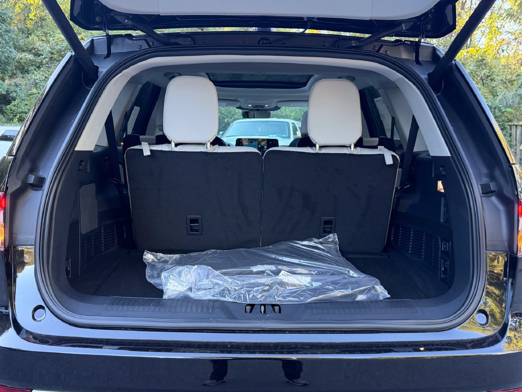 New 2026 Lincoln Aviator AWD image 12