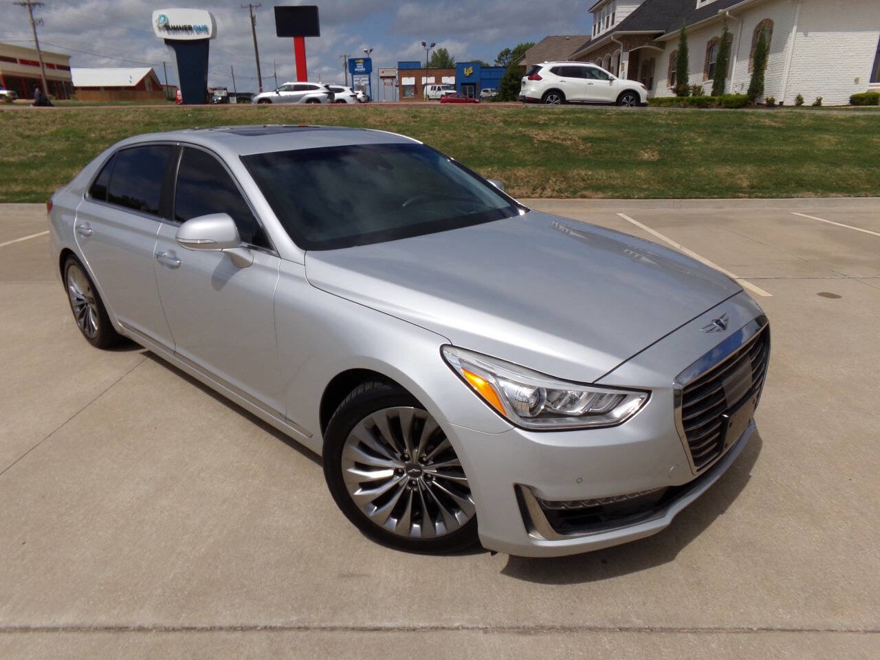 Used 2017 Genesis G90 5.0 Ultimate image 3