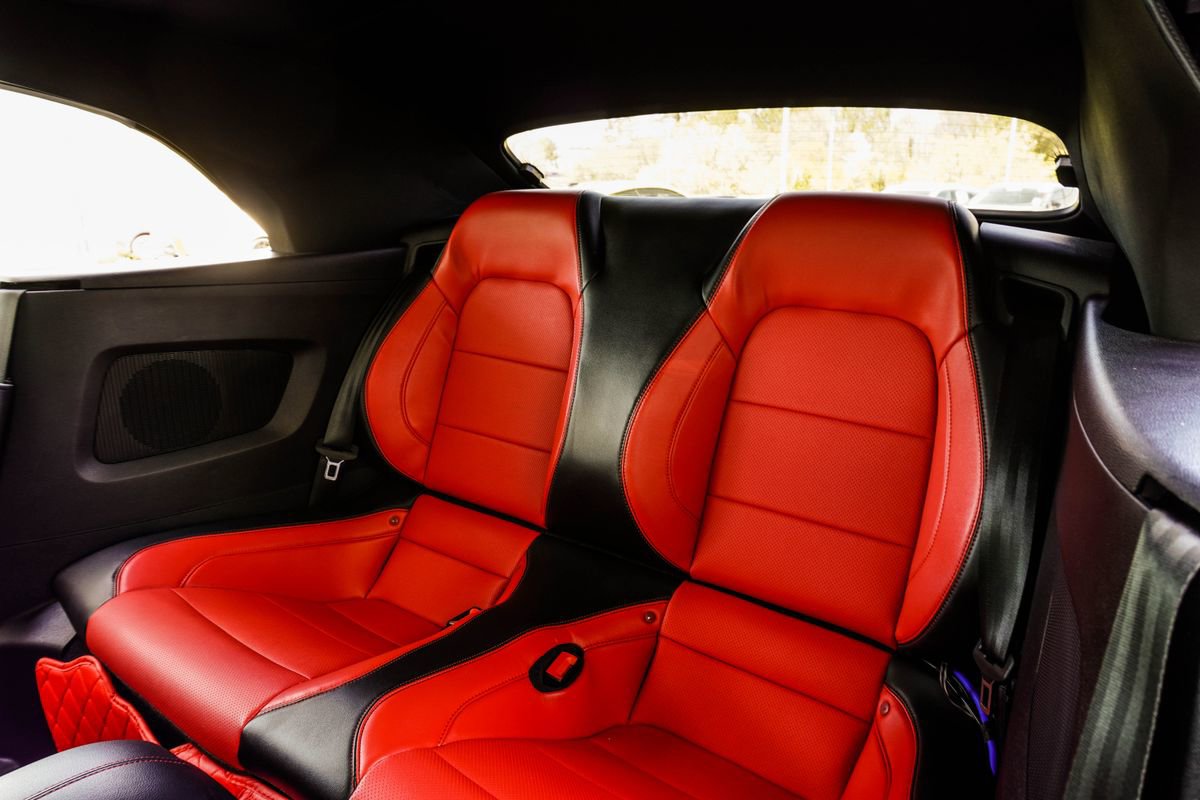 Used 2019 Ford Mustang GT Premium w/ Equipment Group 401A image 38