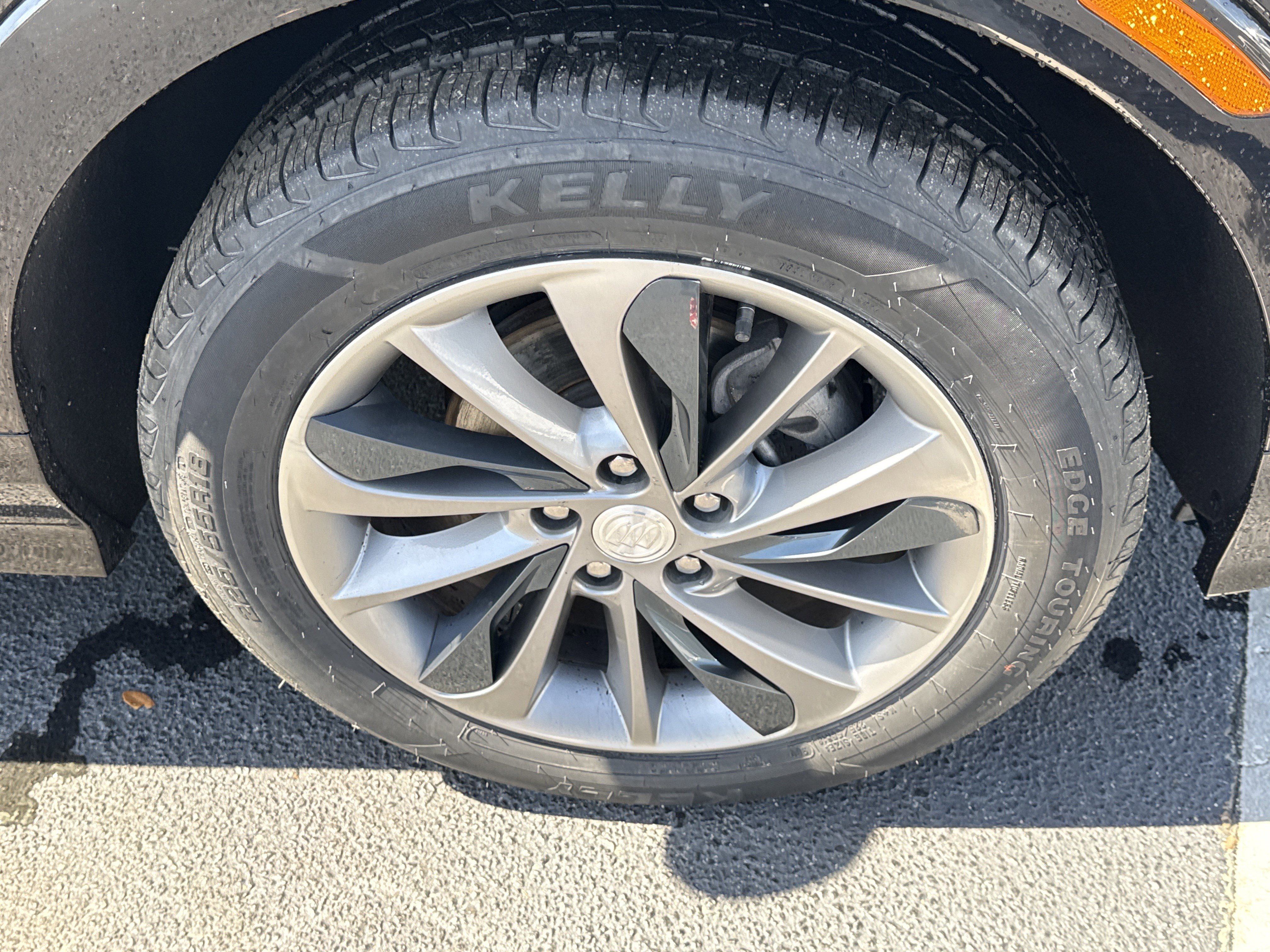 Used 2022 Buick Encore GX Select w/ Sport Touring Package image 22