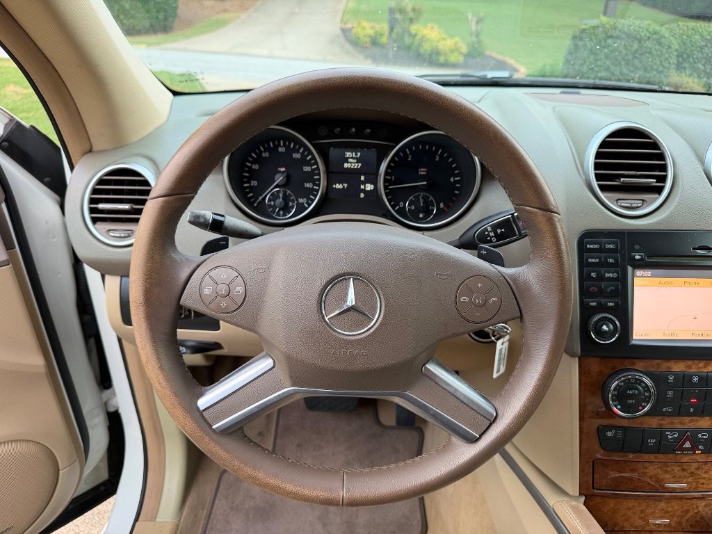 Used 2009 Mercedes-Benz ML 320 BlueTEC 4MATIC image 13