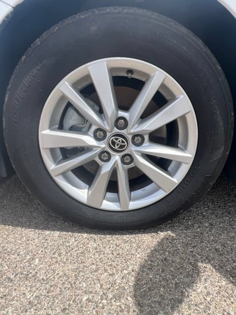 Used 2025 Toyota Camry LE FWD image 34