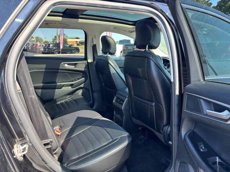 Used 2016 Ford Edge SEL w/ Equipment Group 201A AWD/4WD image 12