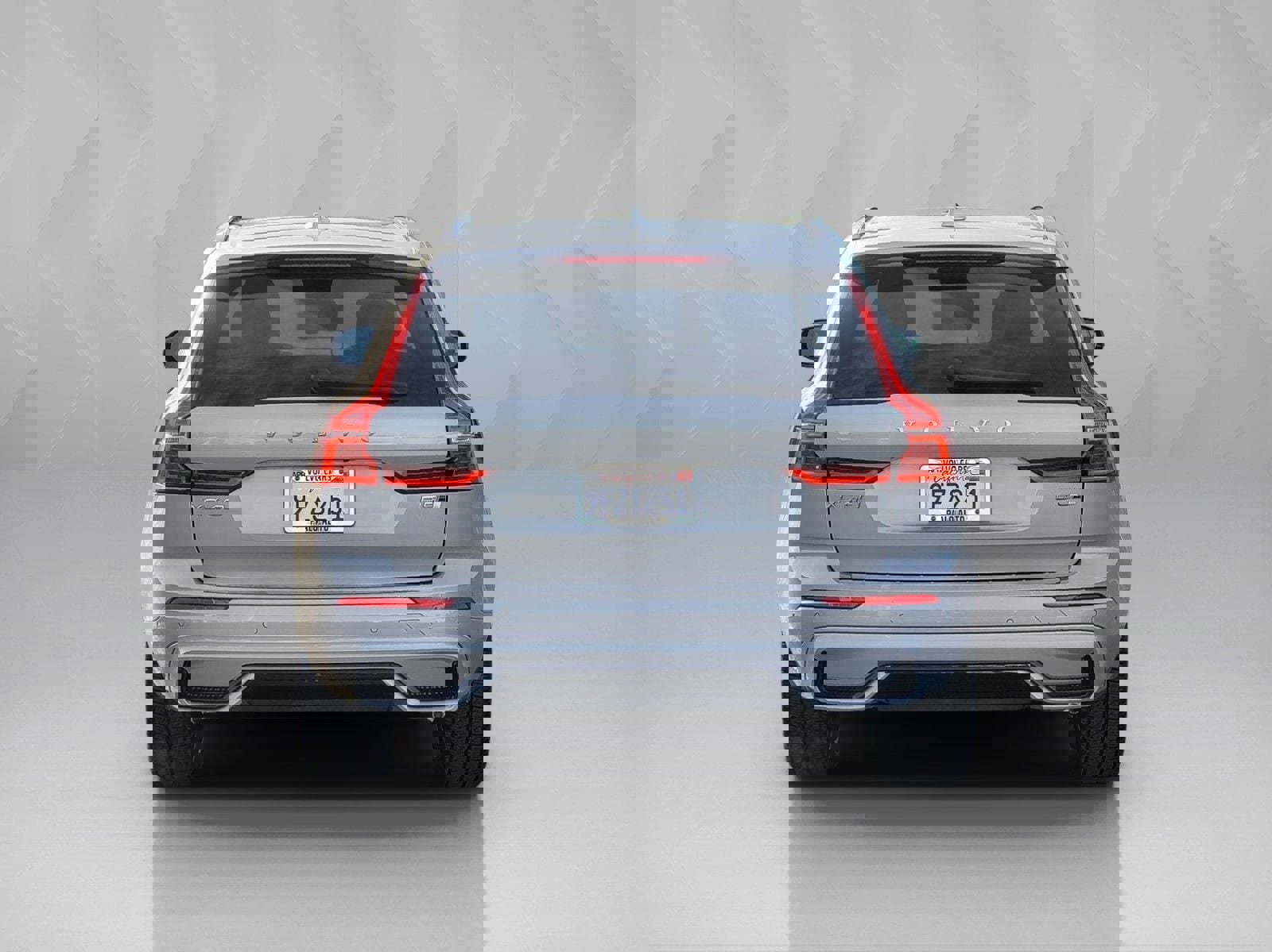 Certified 2023 Volvo XC60 B5 Ultimate AWD/4WD image 5