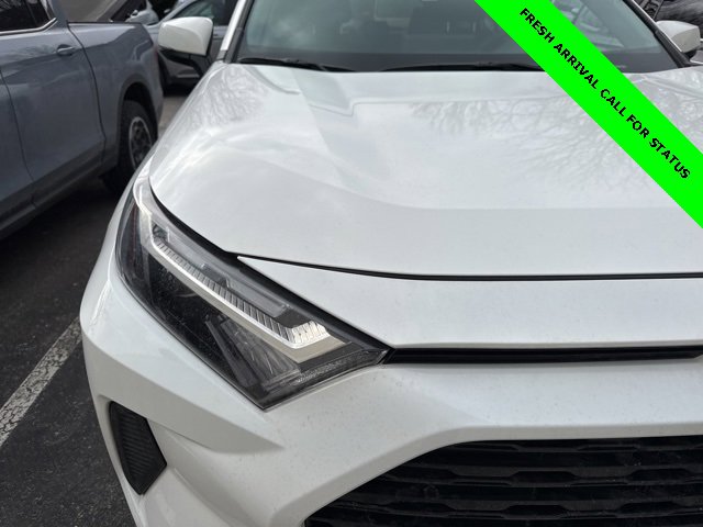 Used 2025 Toyota RAV4 XLE w/ Convenience Package image 3