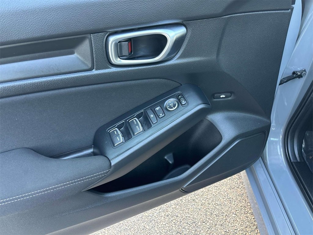 Used 2025 Honda Civic Sport image 17