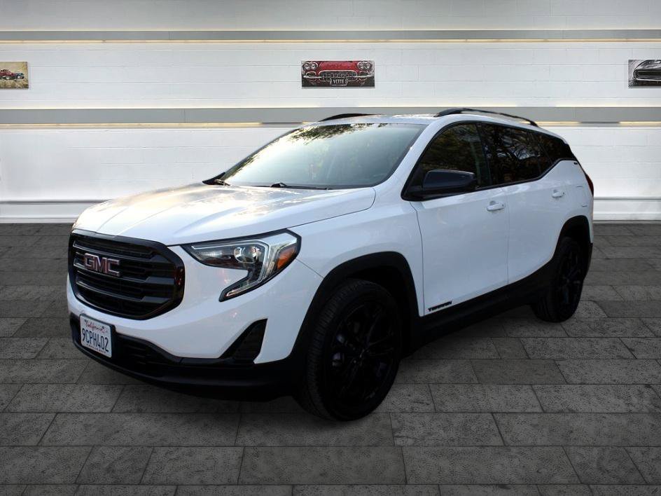 Used 2020 GMC Terrain SLE w/ Elevation Edition FWD image 4