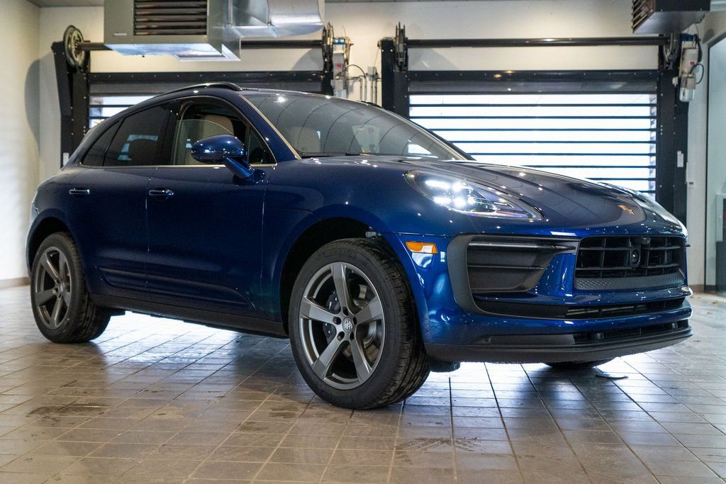 New 2026 Porsche Macan AWD/4WD image 7