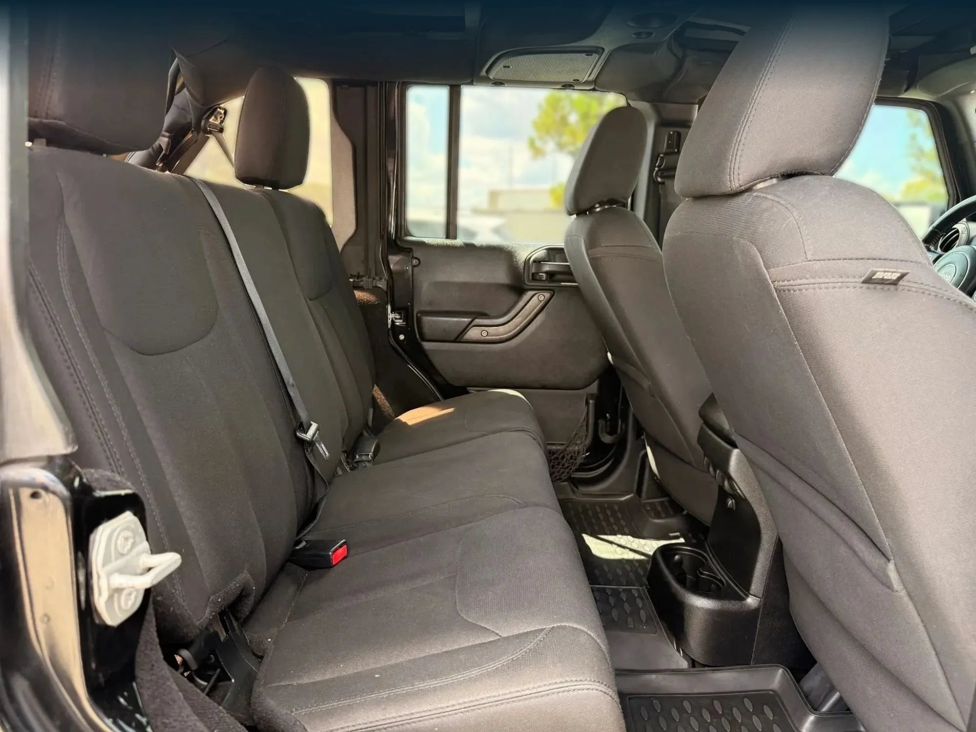 Used 2015 Jeep Wrangler Unlimited Sport w/ Quick Order Package 24S AWD/4WD image 20
