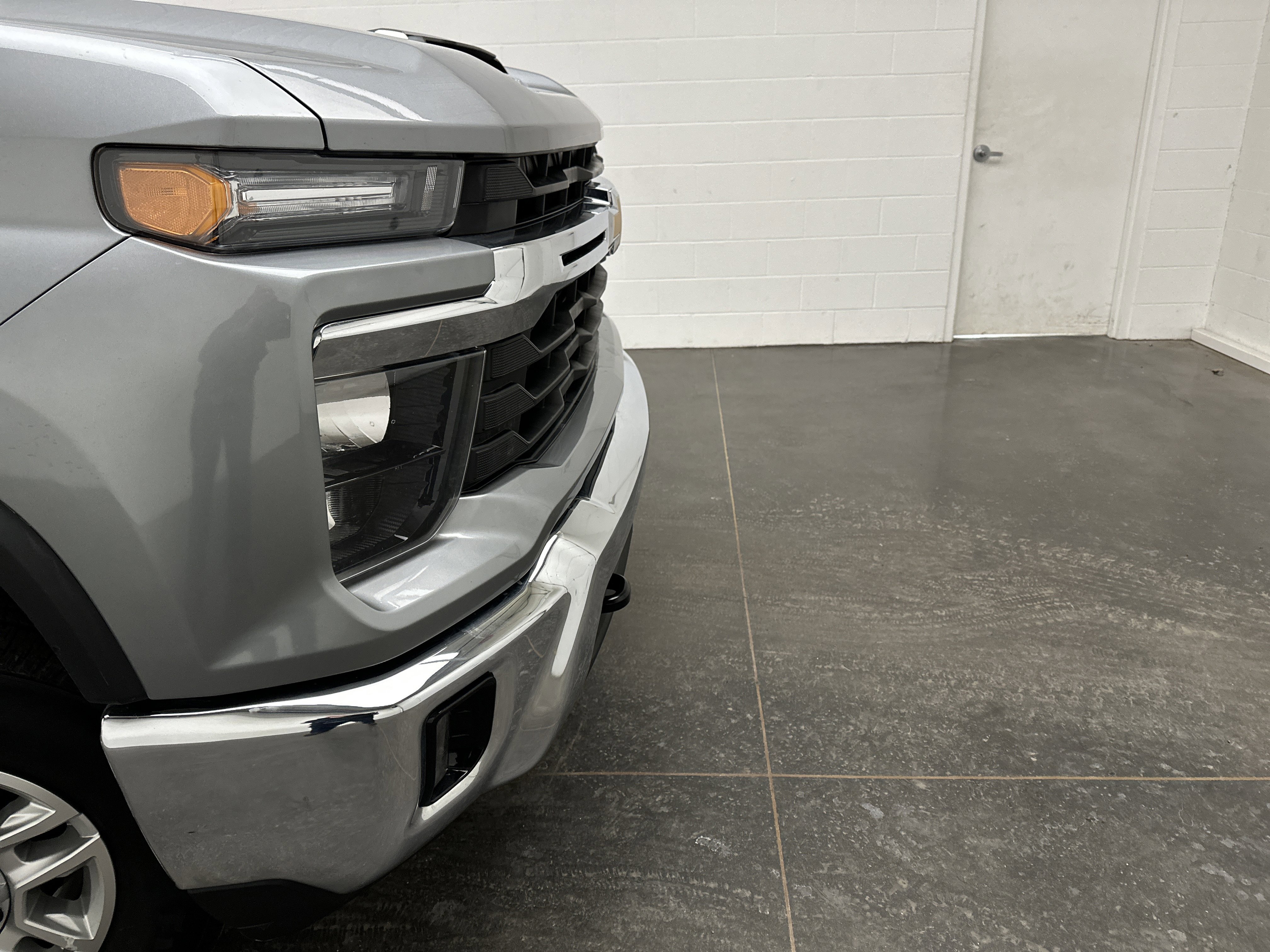 Used 2025 Chevrolet Silverado 2500 LT w/ Convenience Package image 2