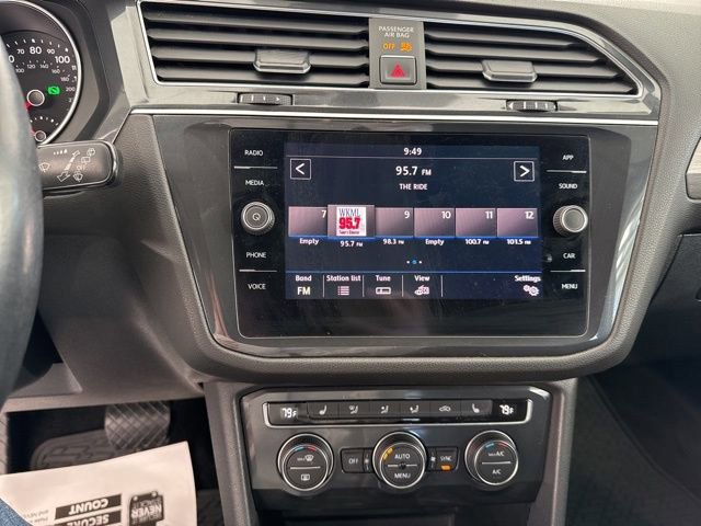Used 2018 Volkswagen Tiguan SE FWD image 24