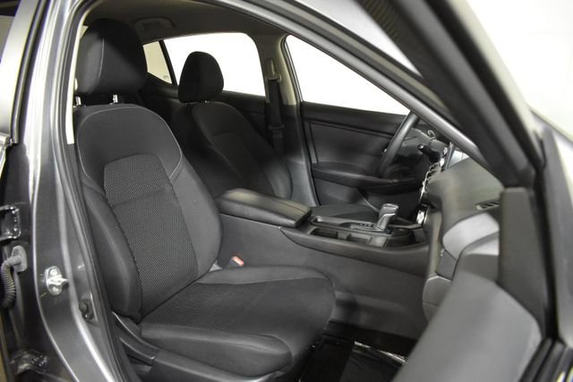 Certified 2023 Nissan Sentra S FWD image 31