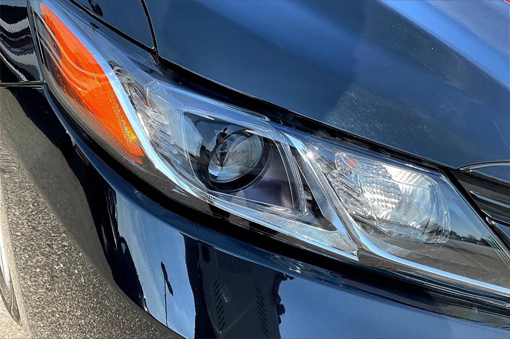 Used 2024 Toyota Camry LE image 28