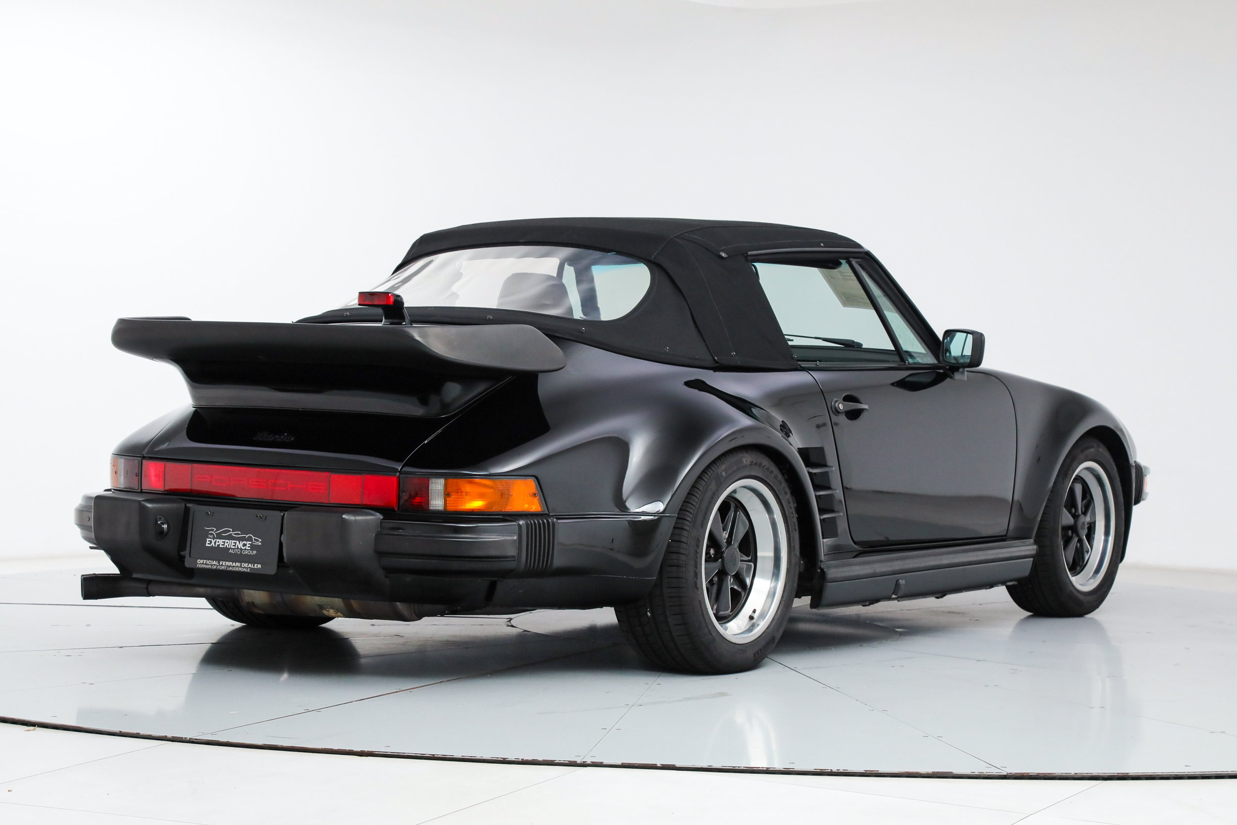 Used 1989 Porsche 911 Turbo Targa RWD image 3