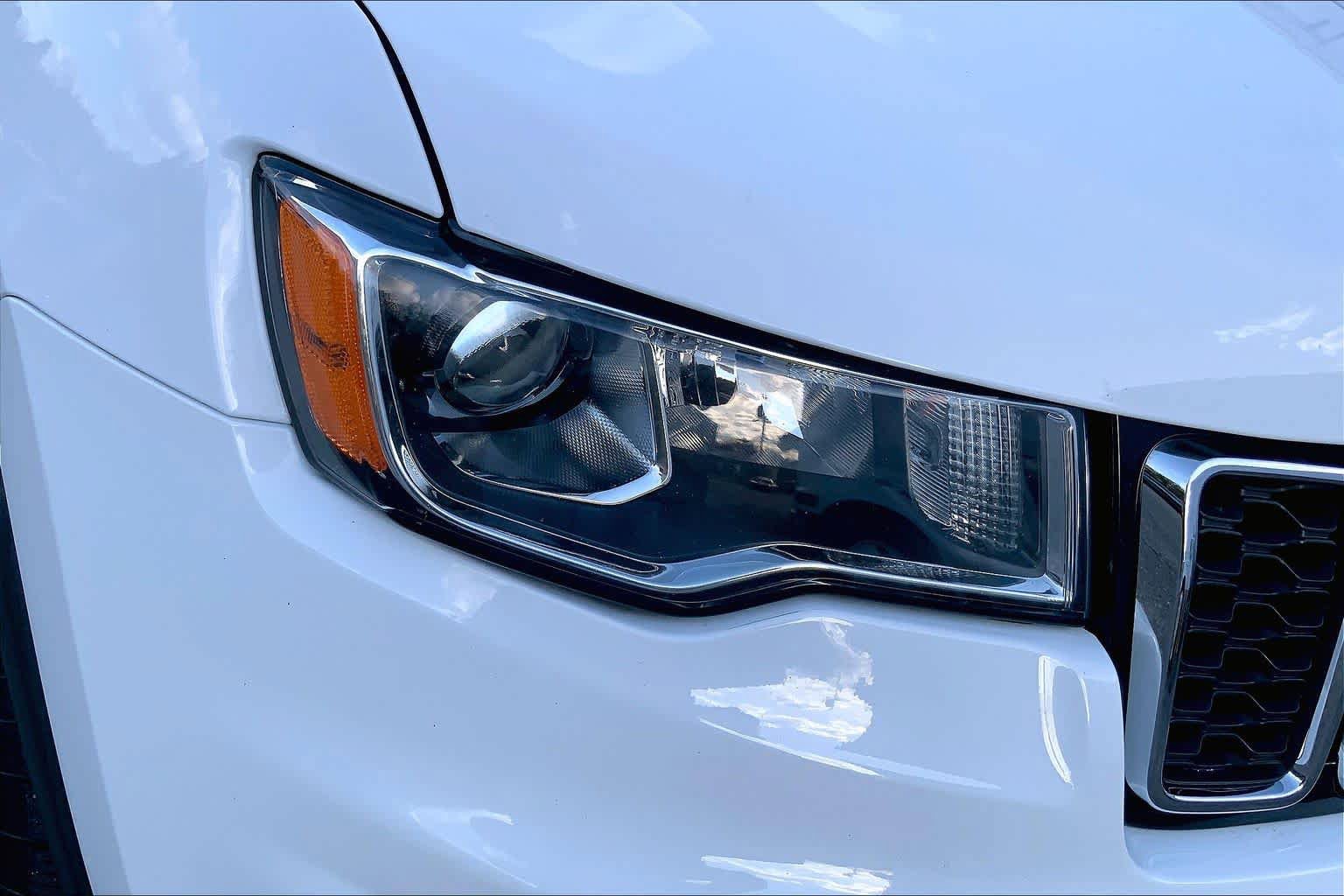 Used 2019 Jeep Grand Cherokee Limited AWD/4WD image 27