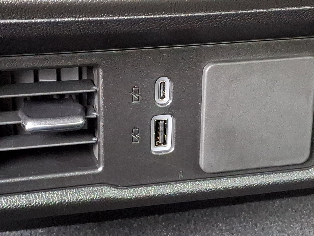 Certified 2025 Chevrolet Silverado 1500 Custom AWD/4WD image 11