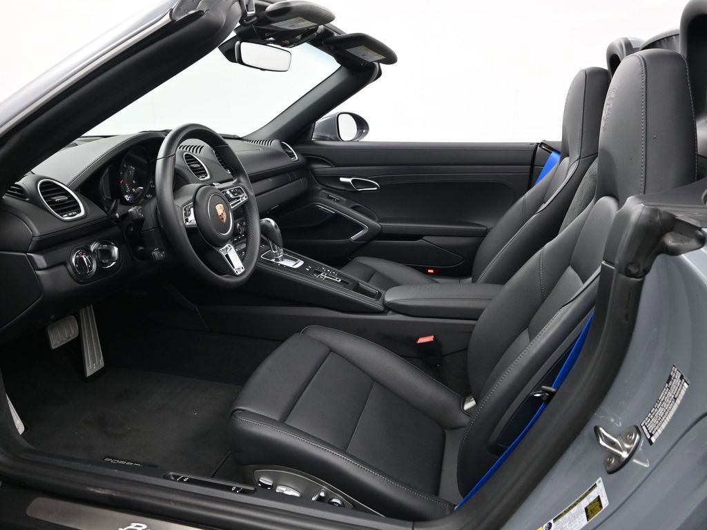 Certified 2025 Porsche 718 Boxster GTS image 4