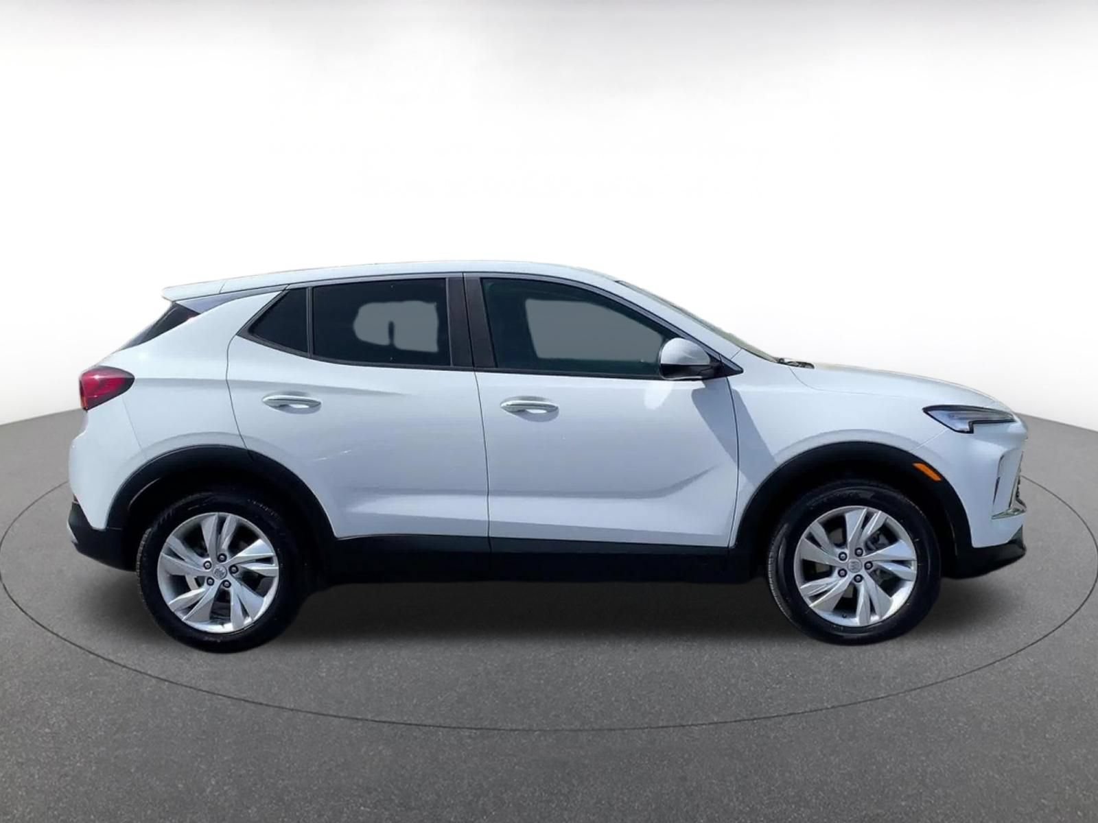 Used 2025 Buick Encore GX Preferred AWD/4WD image 15
