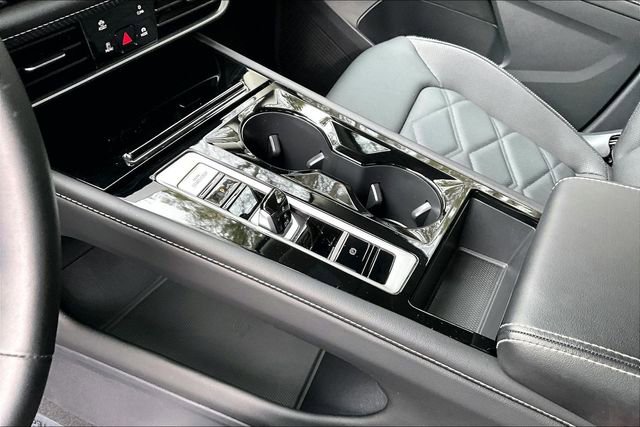 Used 2024 Volkswagen Atlas SE image 13