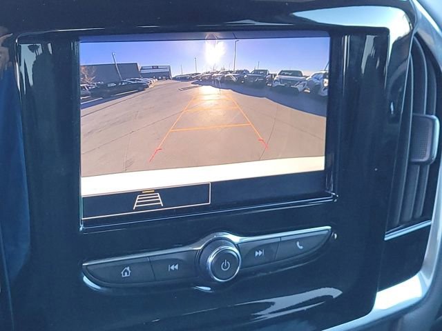 Used 2023 Chevrolet Traverse LT image 16