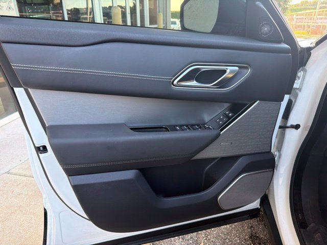 Used 2023 Land Rover Range Rover Velar HST AWD/4WD image 7