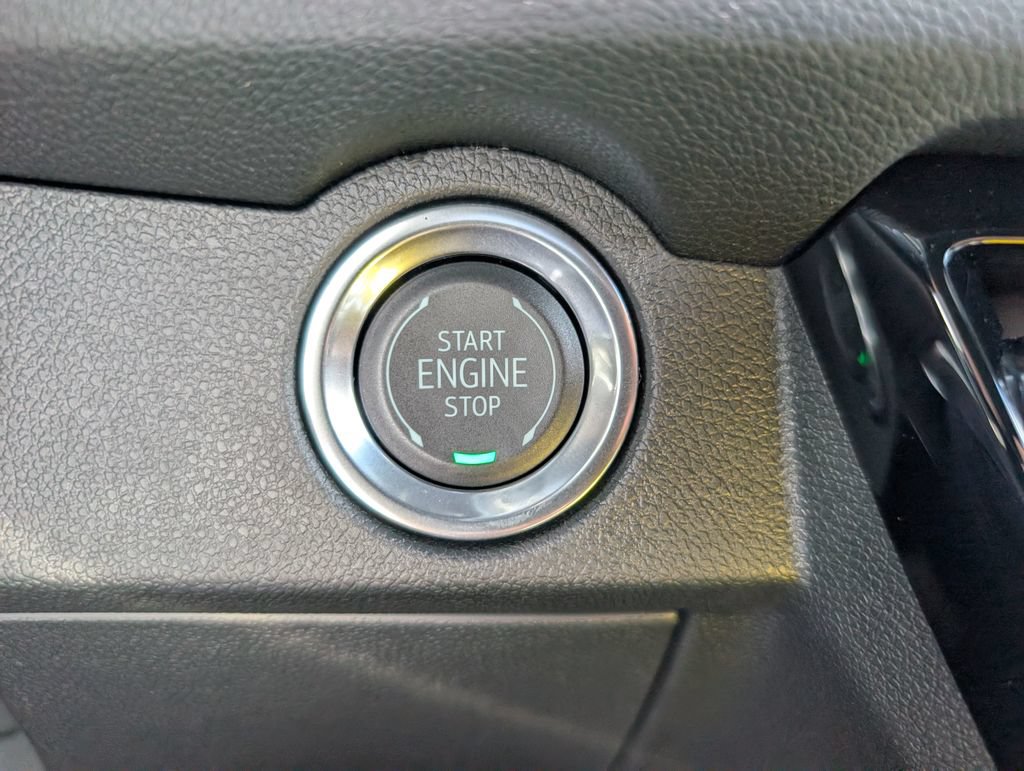 New 2026 Chevrolet Traverse Z71 w/ Enhanced Driving Package AWD/4WD image 28