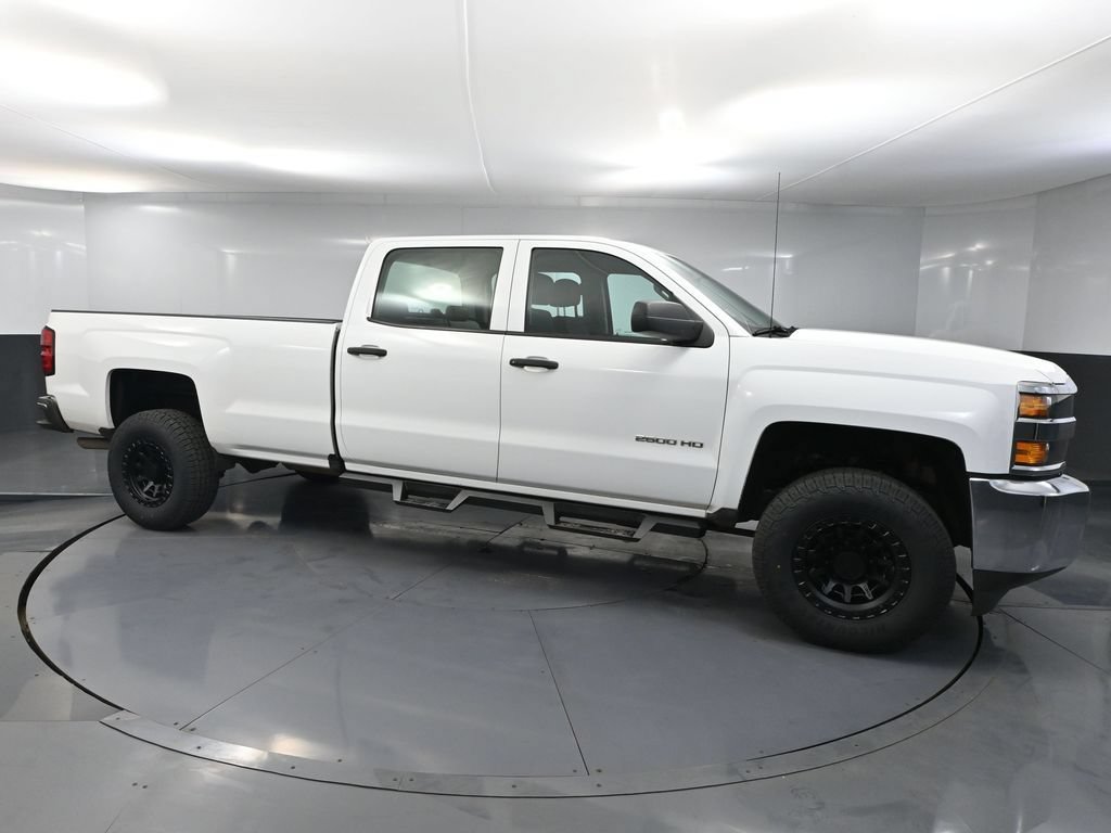 Used 2018 Chevrolet Silverado 2500 W/T RWD image 3