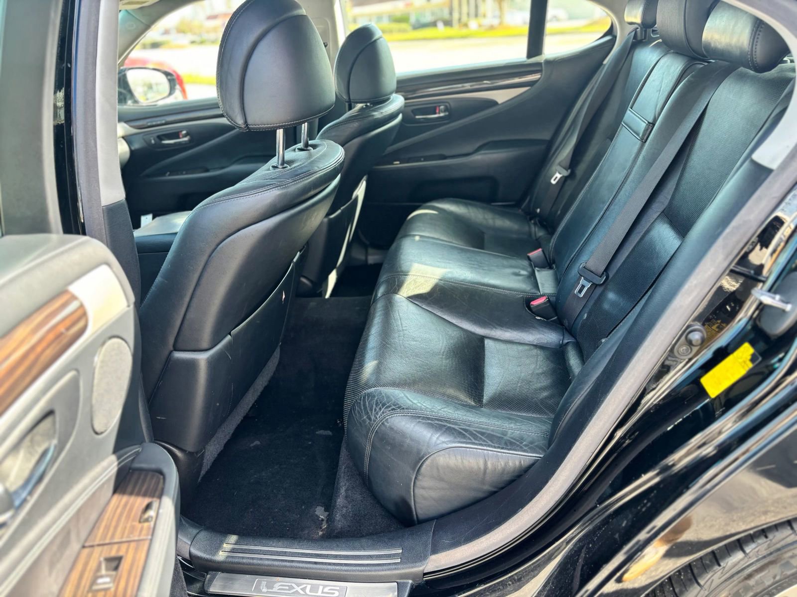 Used 2013 Lexus LS 460 LS 460 Sedan 4D w/ Comfort Pkg image 12