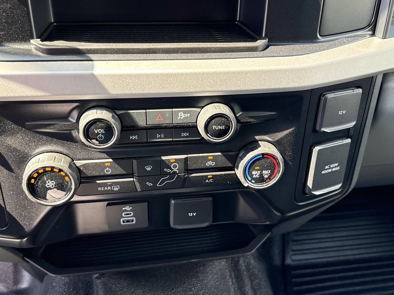 New 2025 Ford F550 4x4 Crew Cab image 16