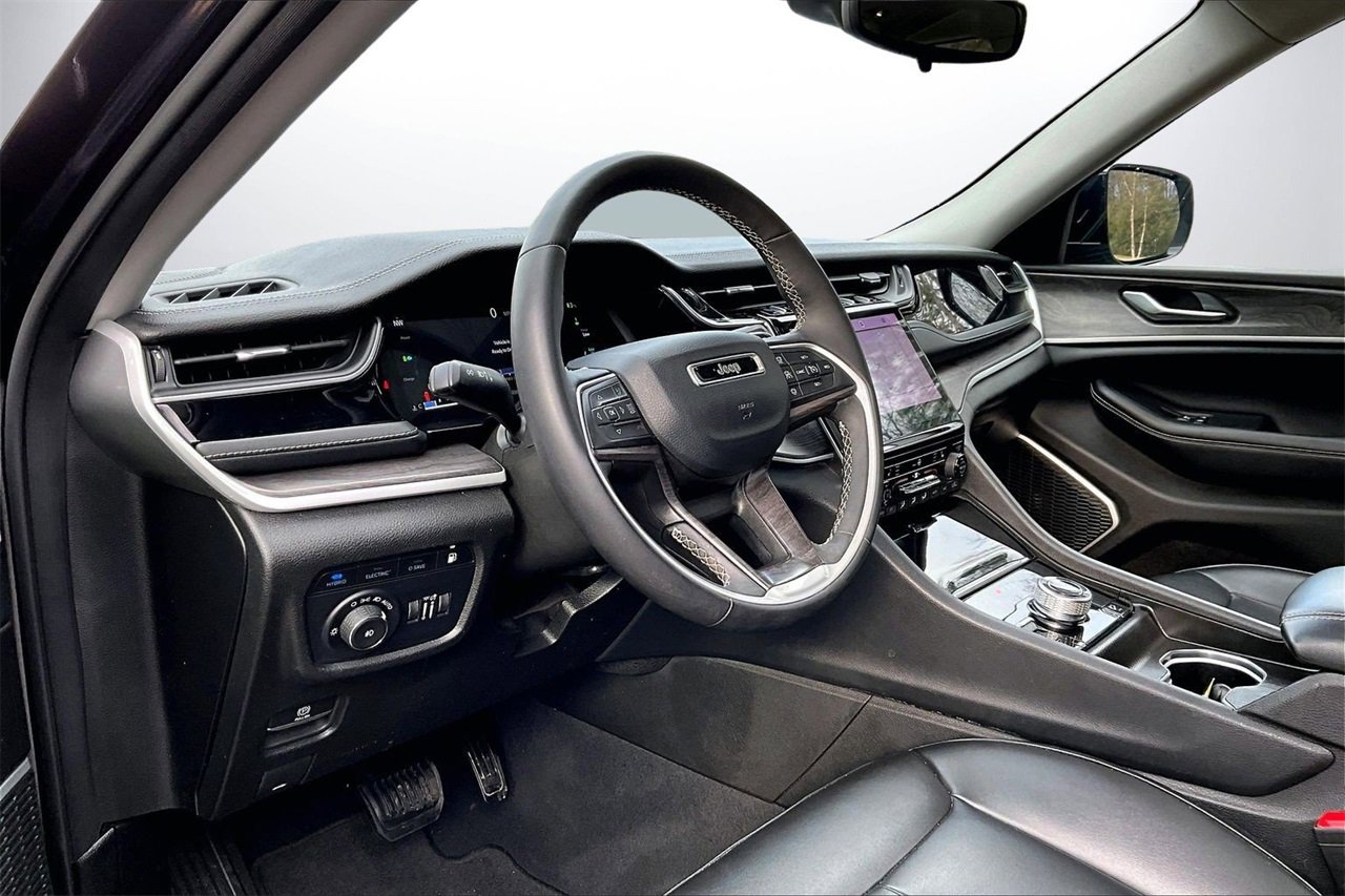 Used 2024 Jeep Grand Cherokee Limited 4xe image 20