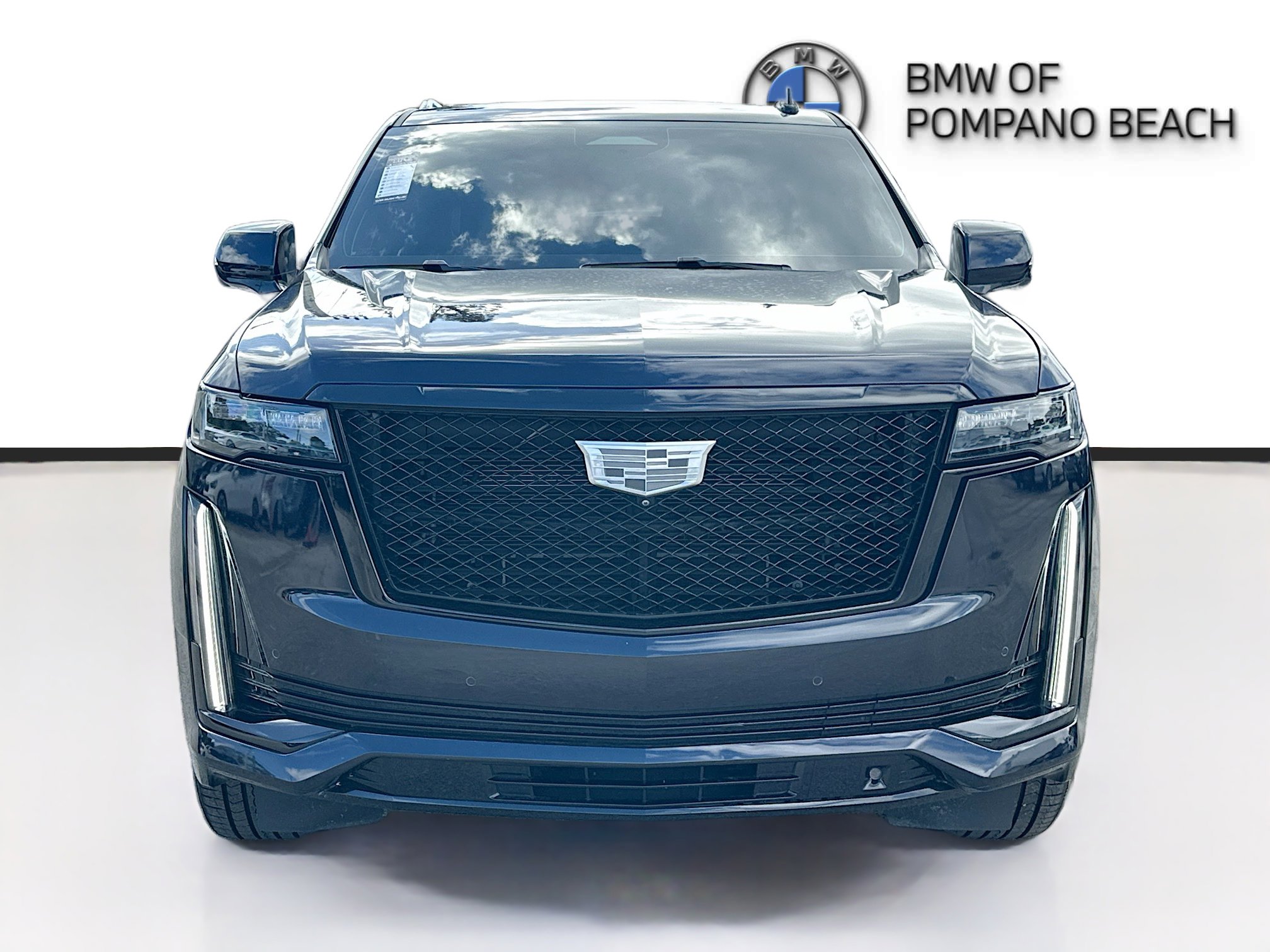 Used 2022 Cadillac Escalade ESV Sport Platinum w/ LPO, ONYX Package image 2