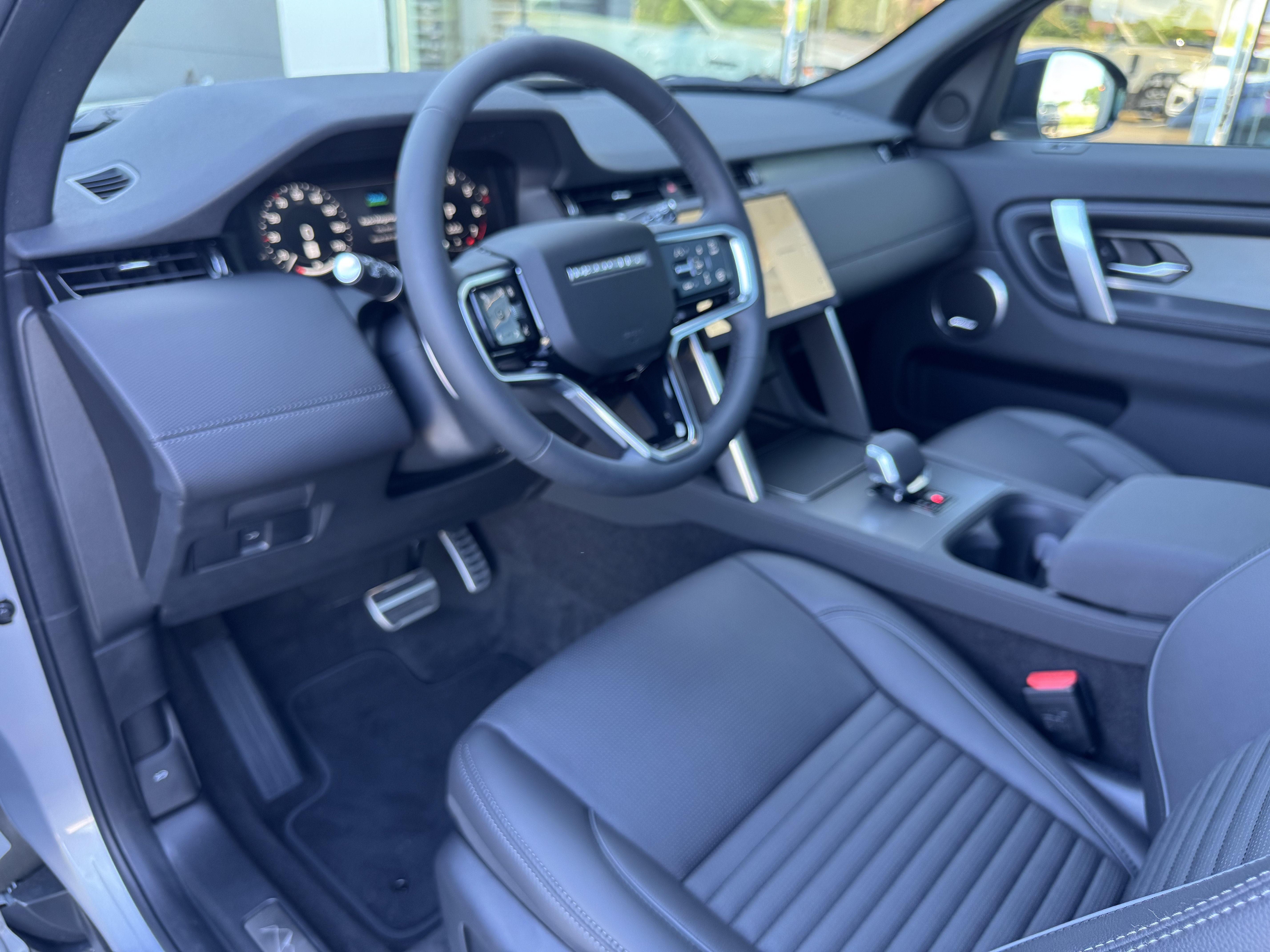 New 2026 Land Rover Discovery Sport Landmark AWD/4WD image 13