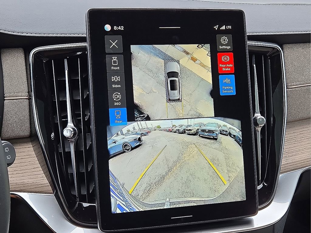 New 2026 Volvo XC90 B5 Plus image 27