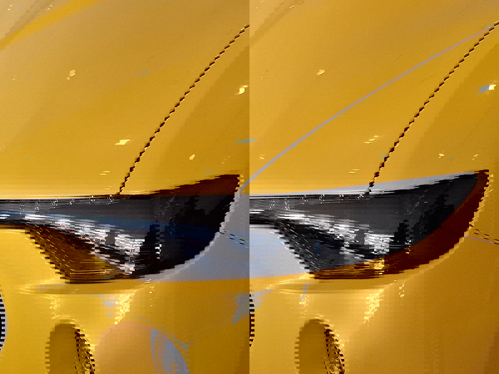 Used 2023 Maserati Levante Trofeo image 9