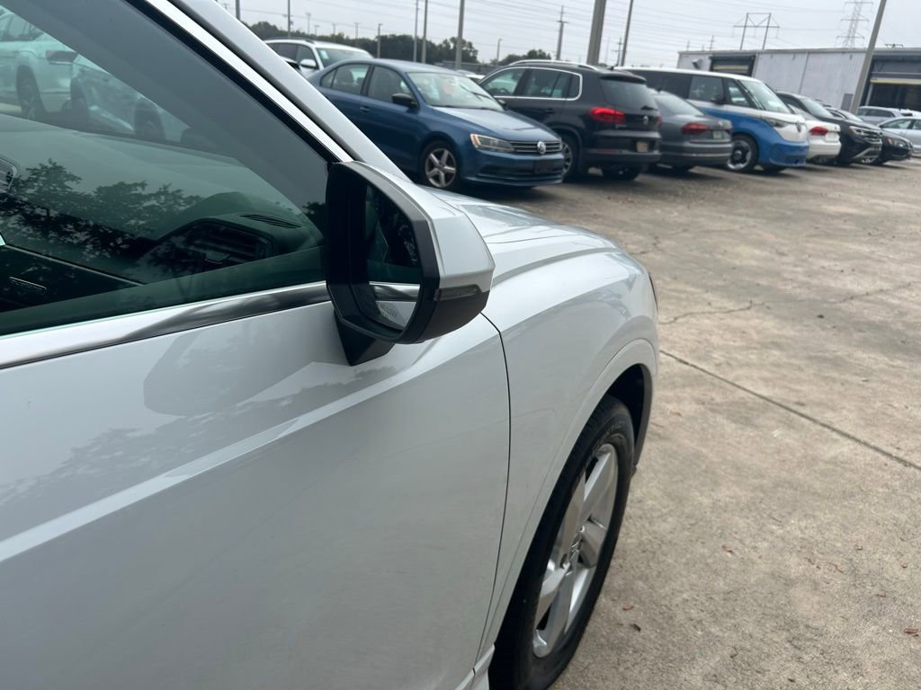 Used 2020 Audi Q3 2.0T Premium Plus w/ Premium Plus Package image 25