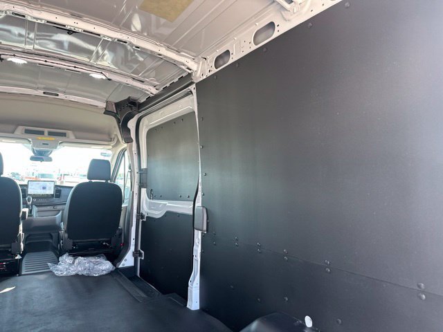 New 2026 Ford Transit 250 148 Medium Roof w/ Load Area Protection Package RWD image 23