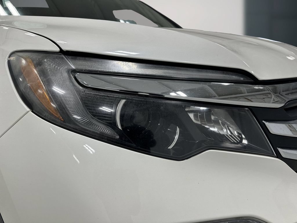 Used 2018 Honda Pilot EX image 11