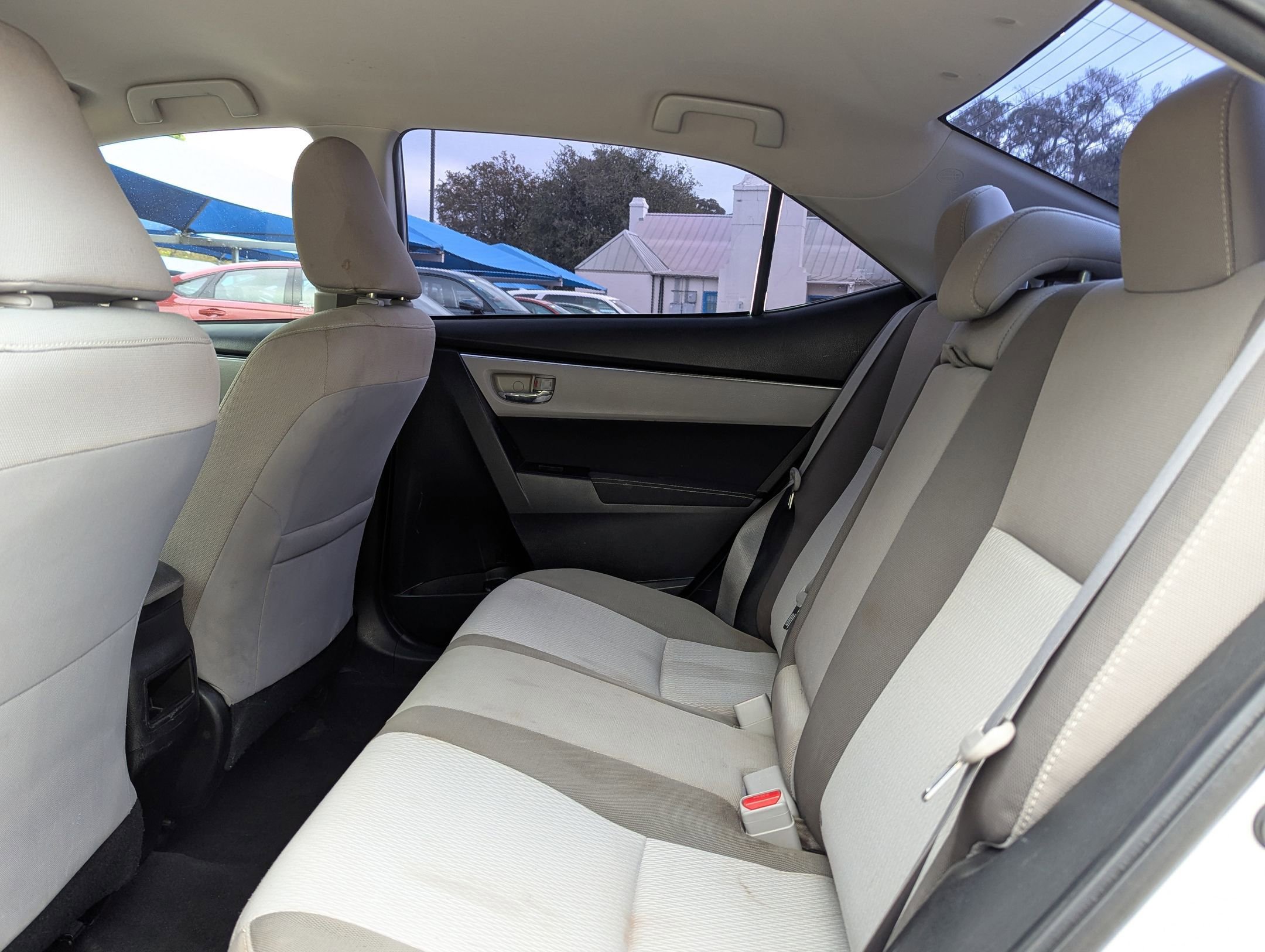 Used 2018 Toyota Corolla L image 14